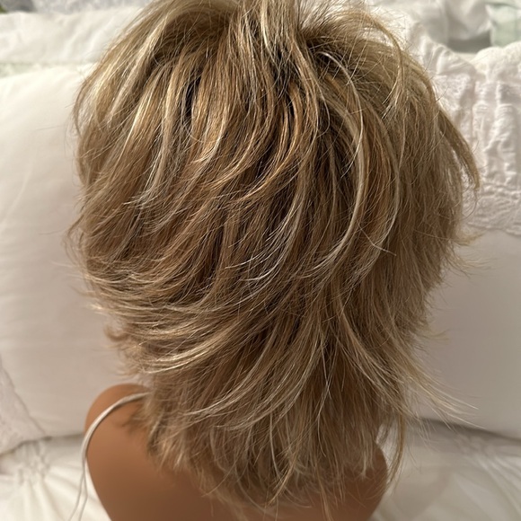 RENEE OF PARIS Audrey Brand-New with tags. - Picture 3 of 10